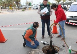 Abren diligencias contra altos cargos de Salud tras una denuncia por «inacción» ante los gases contaminantes de Coria del Río