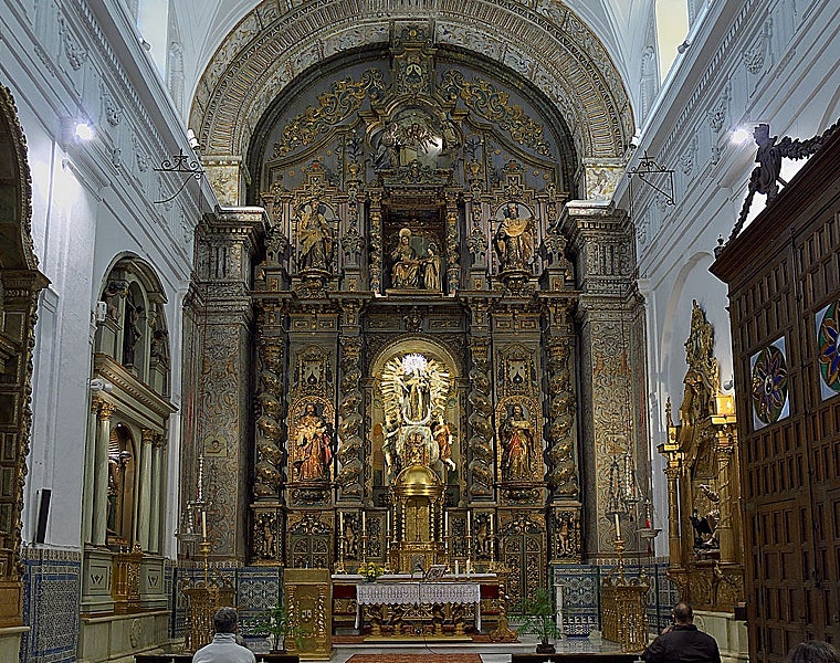 Altar mayor del convento de Santa Ana