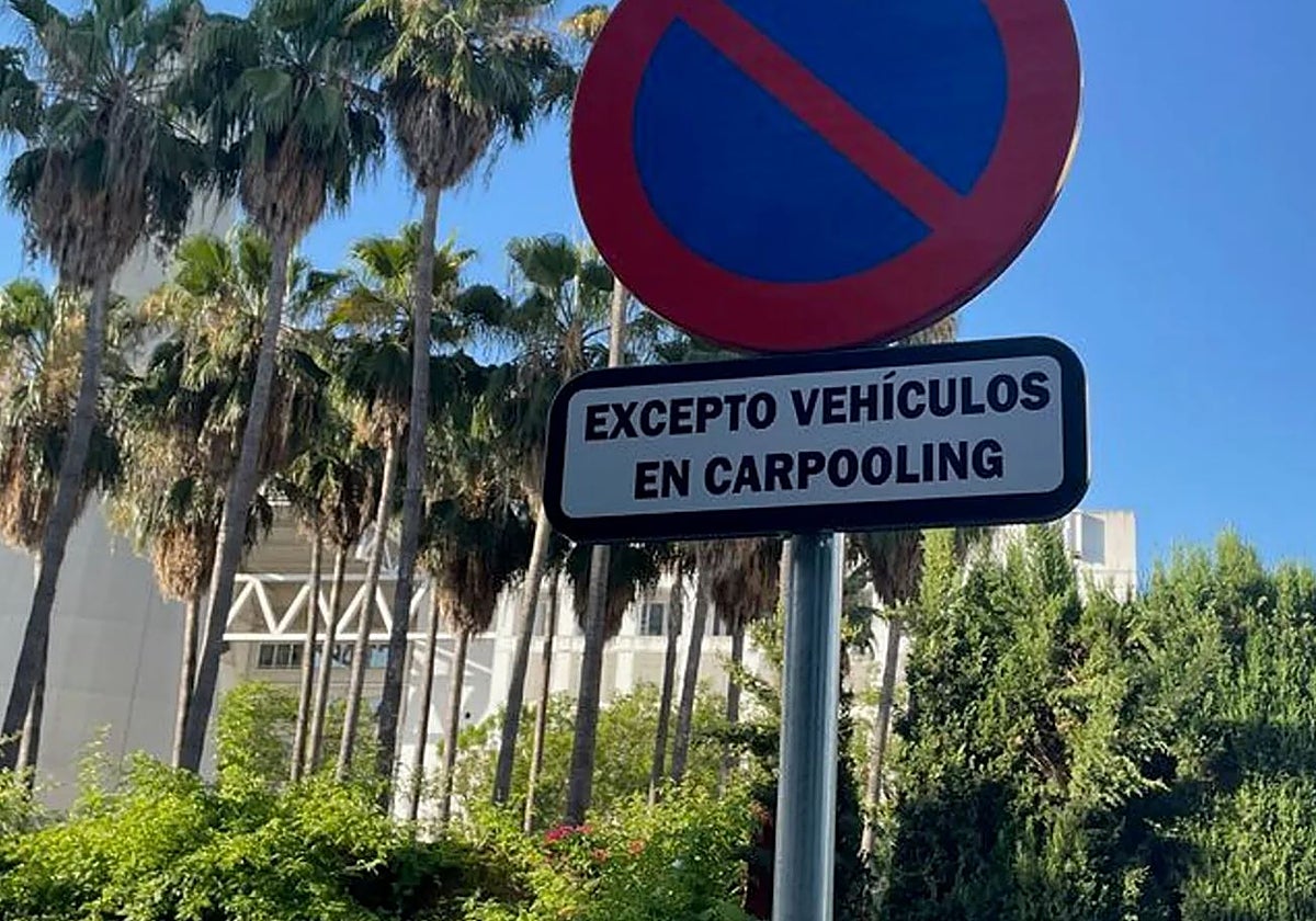 La nueva señal de tráfico que hay en diversos espacios de la Cartuja