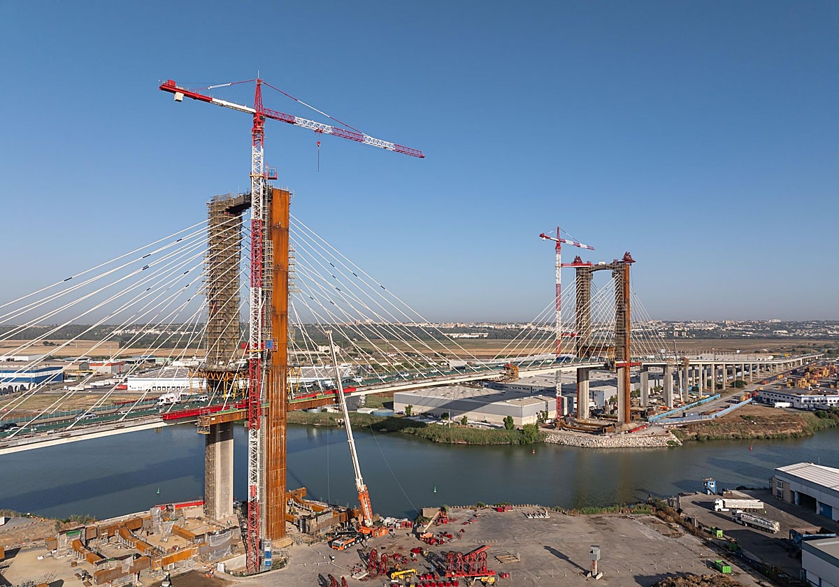 Imagen de las obras del Puente del Centenario