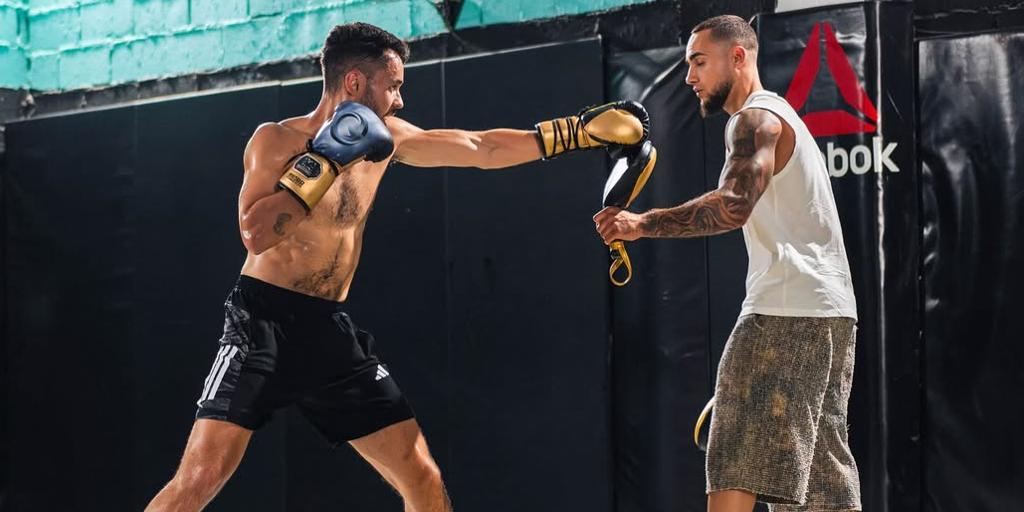 The Grefg, desde Sevilla para su combate en la Velada del Año 5: «Sorteamos una entrada VIP doble con todos los gastos pagados»