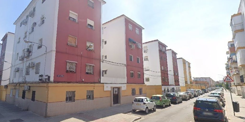 El Ayuntamiento de Sevilla aportará casi 1,2 millones para rehabilitar 140 viviendas en el barrio de Los Pajaritos