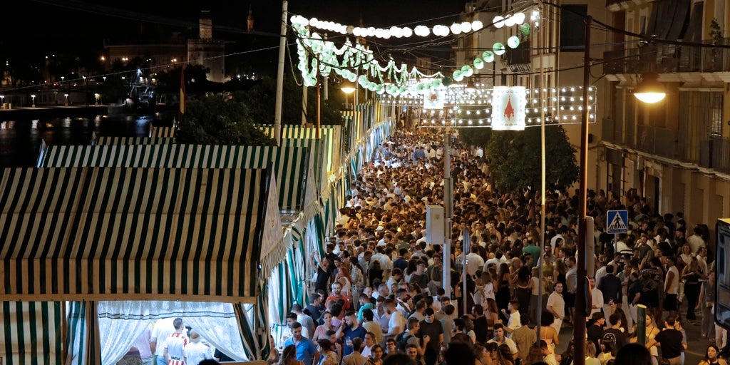 Tiene Sevilla una fiesta por Santiago y Santa Ana