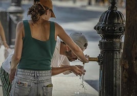 Alerta roja en Sevilla: estos son los pueblos que llegarán a los 44 grados