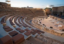 Santiponce proyecta una carpa permanente frente al teatro romano de Itálica
