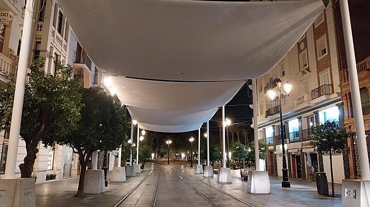 Leopoldo, ¡sigue echando el toldo!