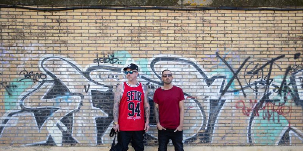 El Ayuntamiento de Sevilla borra el grafiti de SFDK, símbolo del barrio de Pino Montano