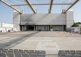 El auditorio de la Cartuja carece de vigilancia nueve meses después del incendio que pudo destruirlo