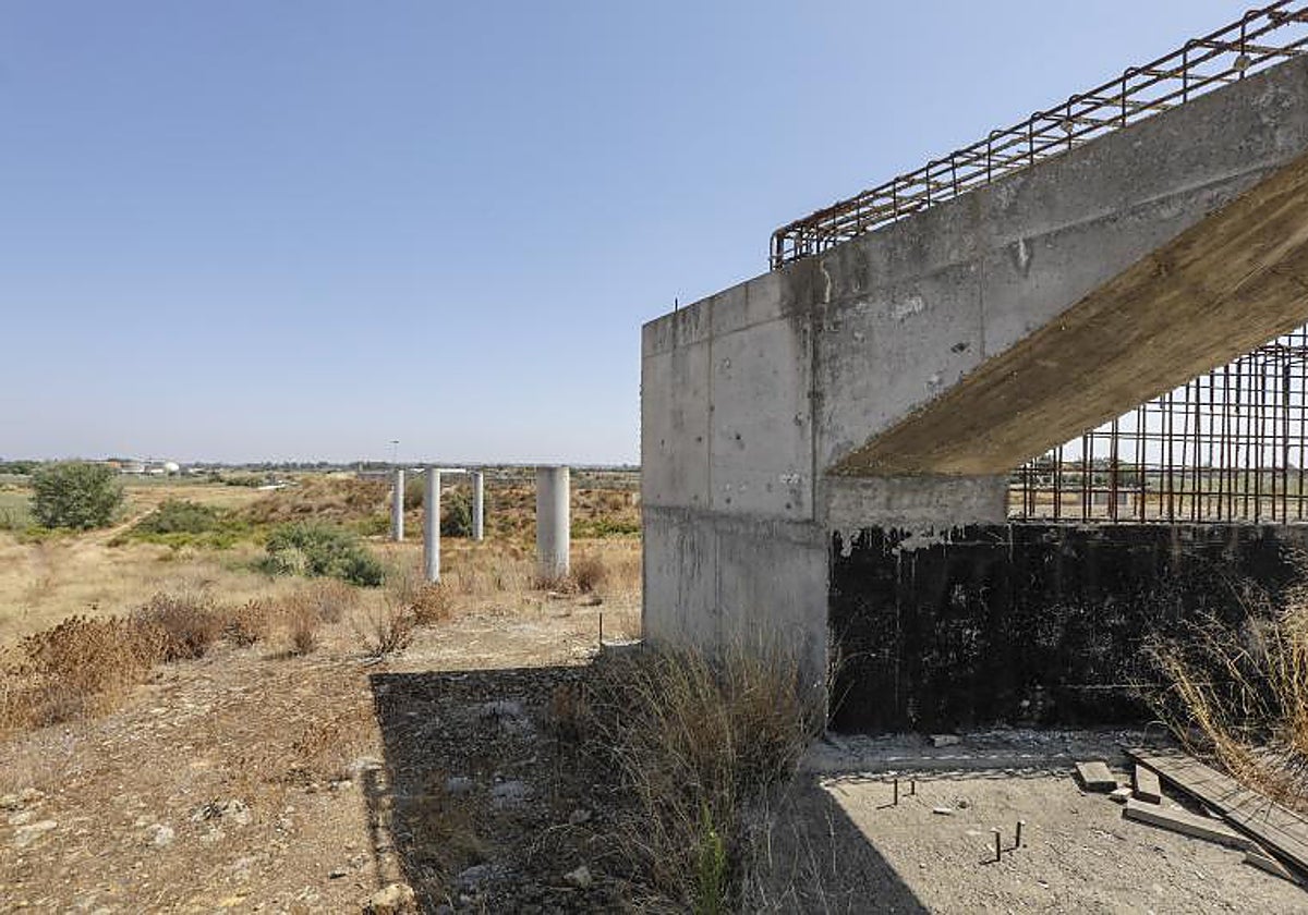 Las obras paralizadas del túnel de la SE-40 en 2012