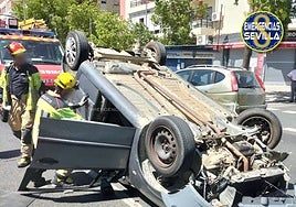 Un conductor que septuplicaba la tasa de alcohol permitida vuelca su coche en Sevilla