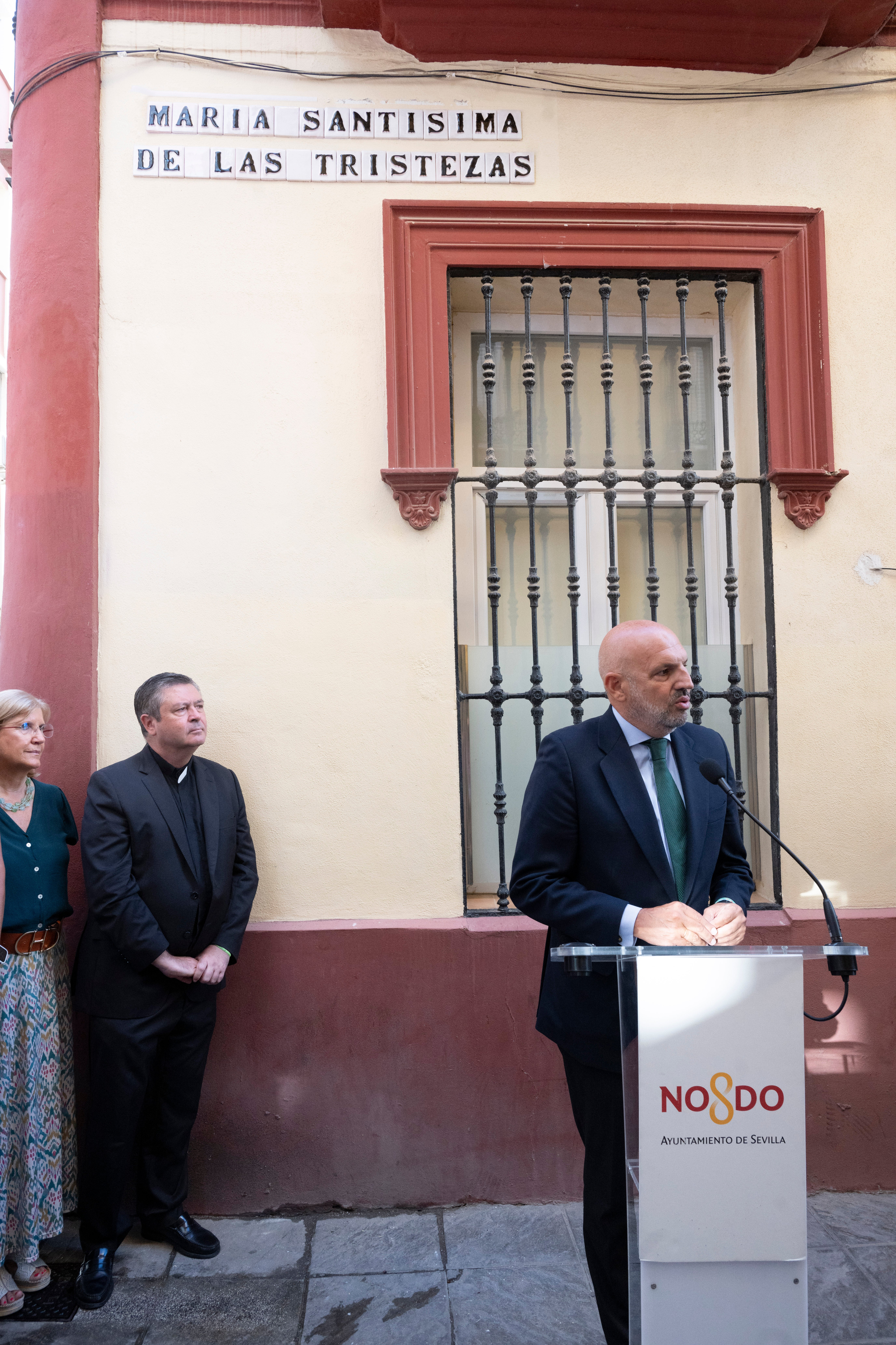 La inauguración de la calle Virgen de las Tristezas, en imágenes