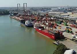 La naviera CMA CGM abre una nueva línea entre Sevilla y Canarias