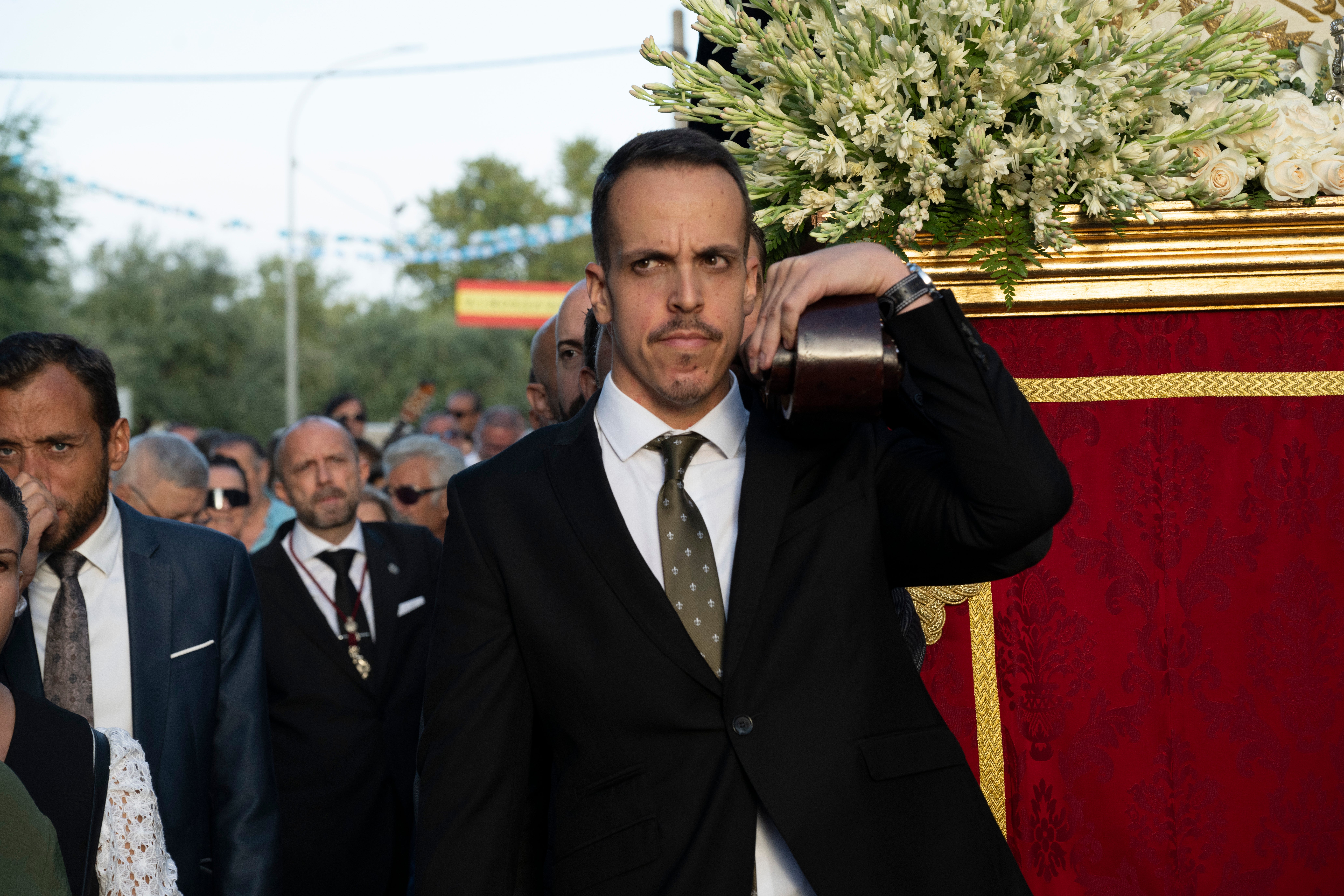 El rosario de la aurora de la Virgen de los Dolores del Cerro, en imágenes