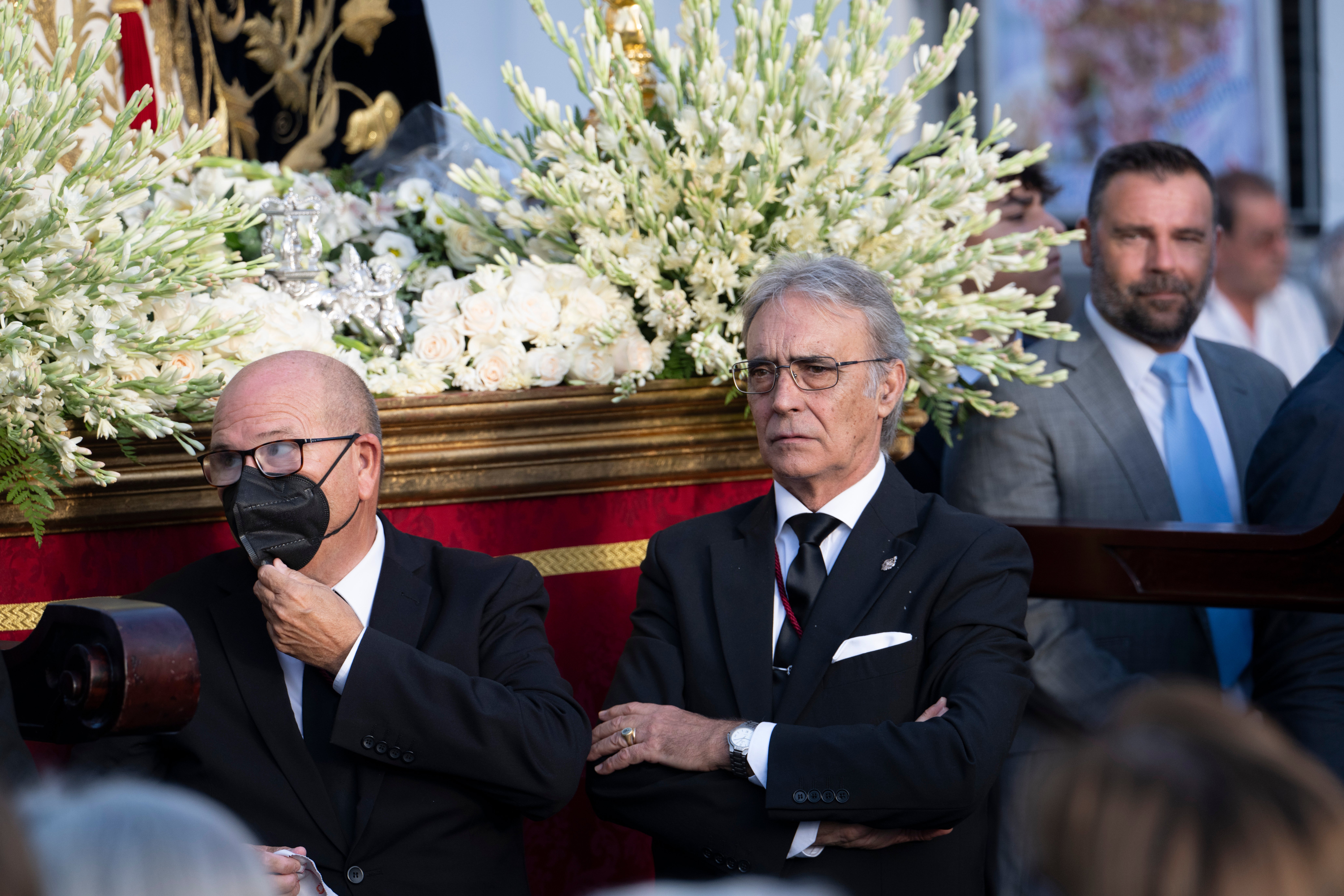 El rosario de la aurora de la Virgen de los Dolores del Cerro, en imágenes