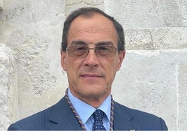 Ricardo Mena-Bernal , candidato de los Estudiantes: «Haremos lo necesario para que los titulares reciban culto durante las obras de la capilla»