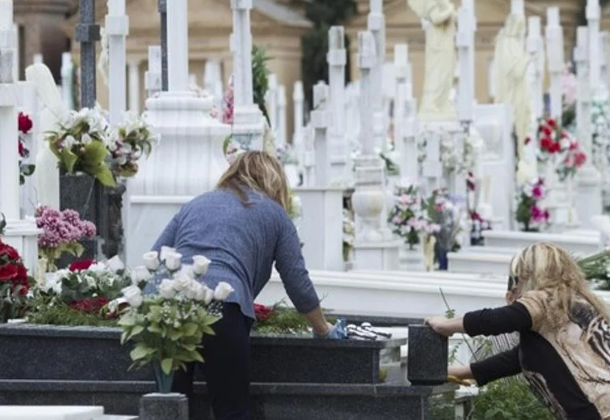Este pueblo de sevilla busca un 'jefe' para el cementerio con sueldo de casi 2.000 euros