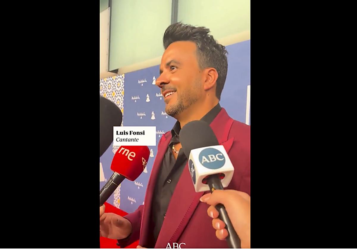 Luis Fonsi, en la alfombra roja de los Latin Grammy que se celebran en Sevilla