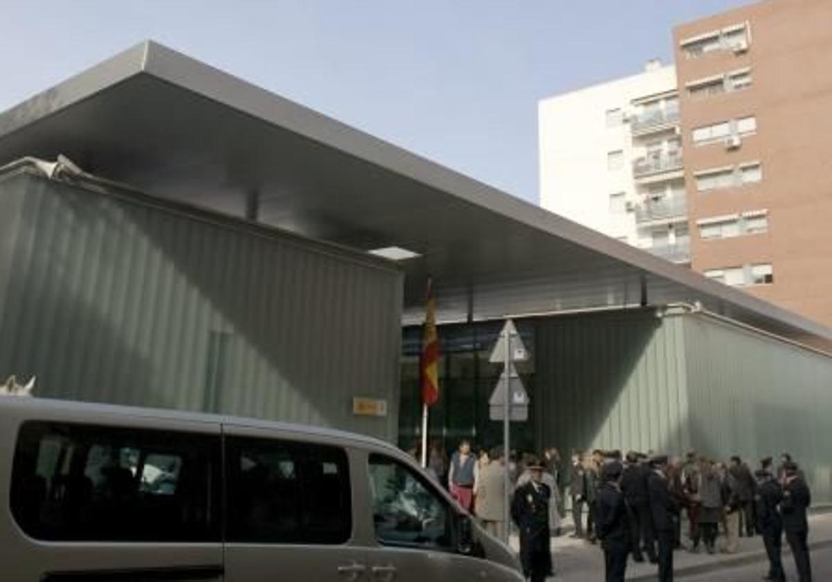 Detenido un policía nacional por robar droga en una comisaría de Sevilla