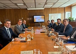 El Gobierno garantiza los proyectos de hidrógeno verde y la electrificación de los puertos andaluces