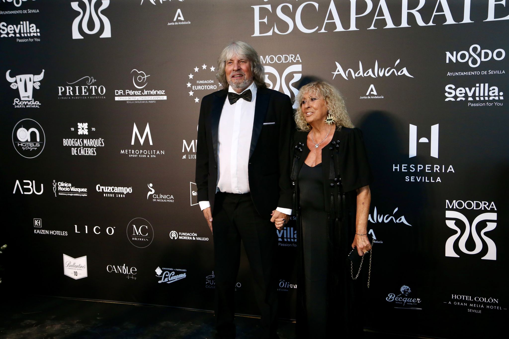 El cantaor José Mercé junto a su mujer, Mercedes García