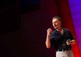 Álvaro Carmona, Doctorado en Medicina Molecular: «La piel del kiwi es comestible y aumenta el valor de la fruta»