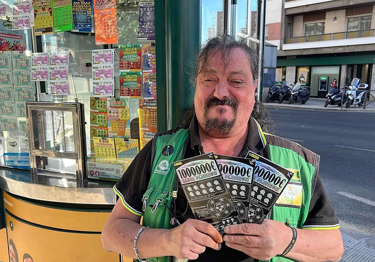 El vendedor del rasca millonario, Antonio Velázquez