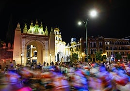 Sevilla encaja el 'superviernes' de eventos con deportividad y sin incidencias