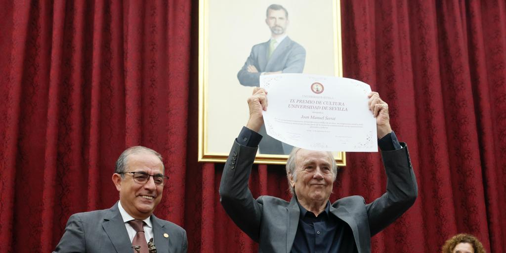 Joan Manuel Serrat recibe el IX Premio de Cultura Universidad de Sevilla
