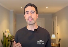 Álex Docampo, dermatólogo, habla claro sobre los tratamientos anticaída del cabello: «Primero tienes que asegurarte de que lo que tienes es solo una caída y no una pérdida de pelo»