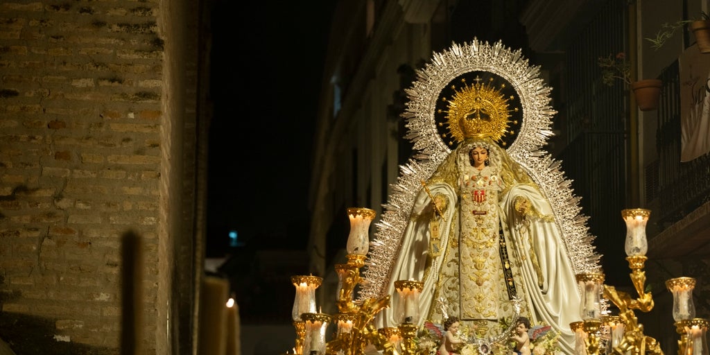 Un sábado de Glorias que devuelve a Sevilla su esencia más auténtica