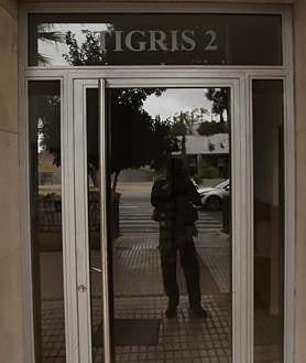 Imagen secundaria 2 - Sangre en el portal de la calle Tigris