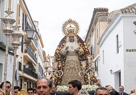 Rosarios, procesiones y un traslado marcan la jornada cofrade del domingo