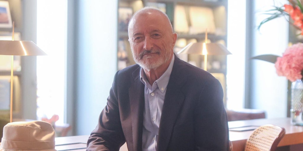 Arturo Pérez-Reverte: «No me interesa la épica gloriosa. He visto a mucha gentuza envuelta en banderas»
