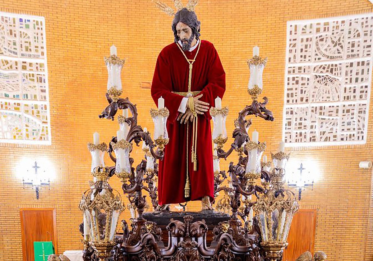 Domingo 5 de octubre: horarios y recorridos de las procesiones y traslados extraordinarios en Andalucía Domingo 5 de octubre: horarios y recorridos de las procesiones y traslados extraordinarios en Andalucía