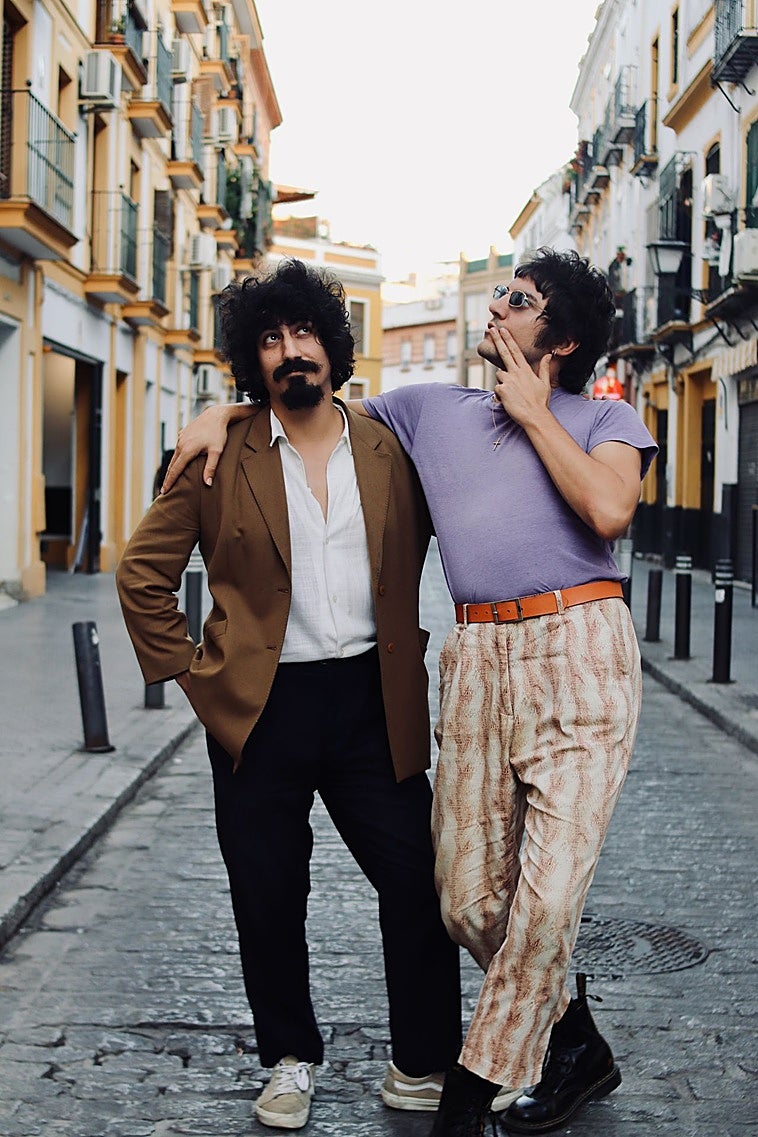 Juventude, los «beatles mutantes» del pop surrealista sevillano: «Queremos que este disco sea un 'ufff' de alivio para la gente, entre tantas cosas malas»
