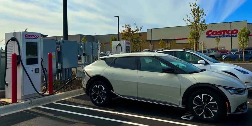 Llegan a Costco de Sevilla los cargadores eléctricos para coches: esto es lo que cuesta