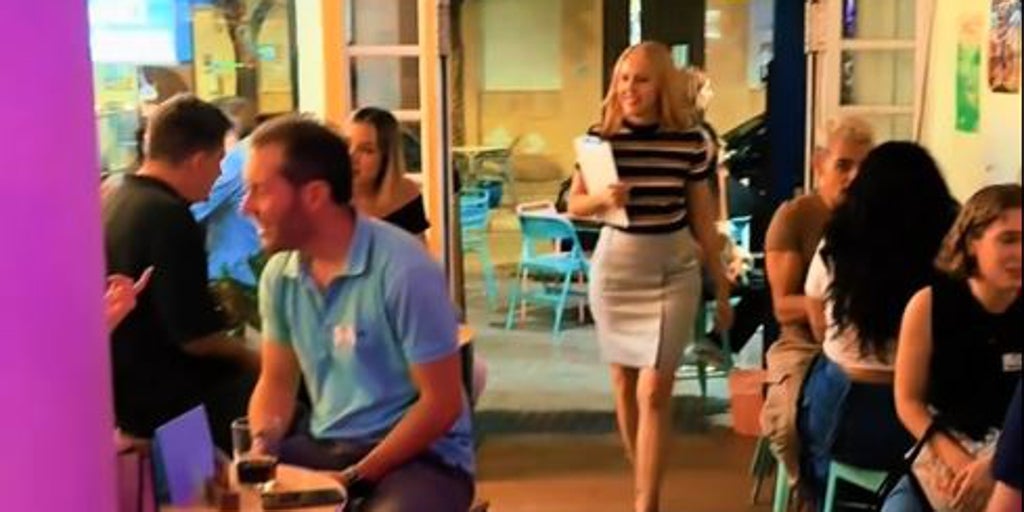 'First Dates' en Sevilla: así es el bar que organiza citas rápidas para encontrar pareja