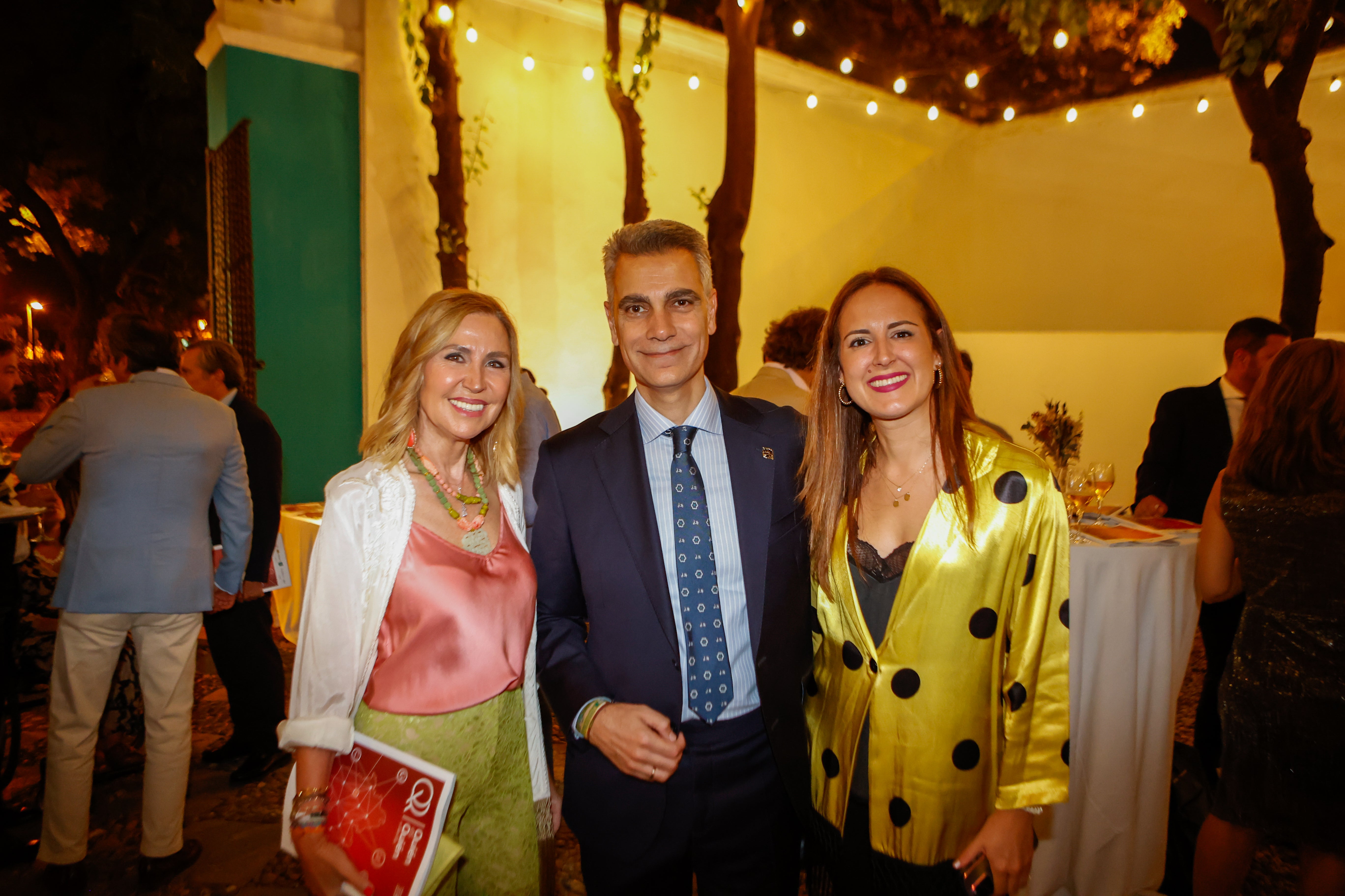 Olga Samper, Juan Luis Galván y Alejandra Borrell
