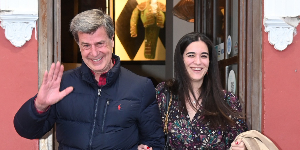 Boda Cayetano Martínez de Irujo y Bárbara Mirjan, en directo: invitados, vestidos, ausencias y última hora de la celebración desde Sevilla hoy