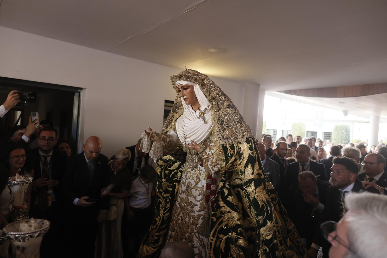 La Esperanza en el interior de la Parroquia San Pío X