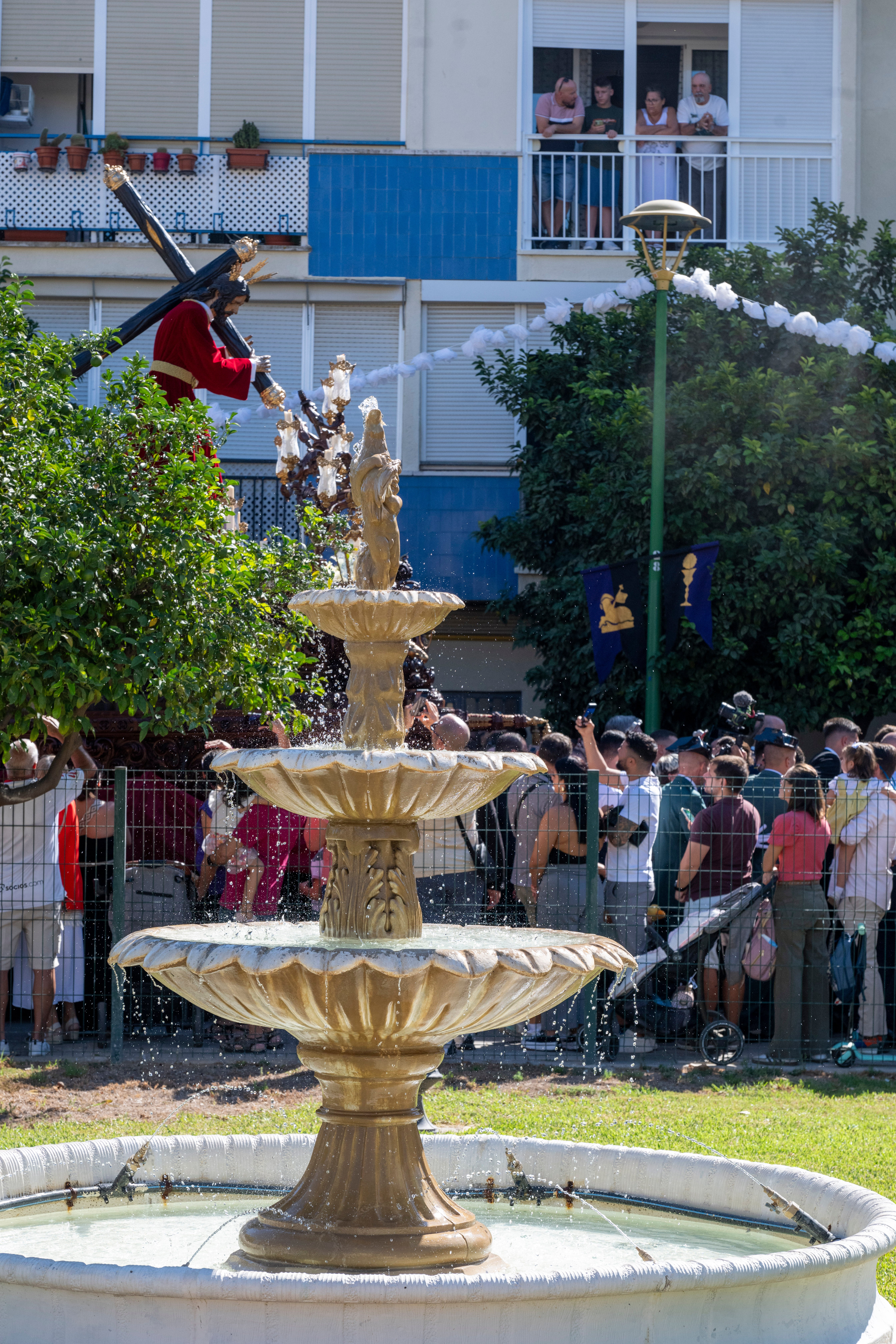 La procesión extraordinaria del Señor del Divino Perdón, en imágenes