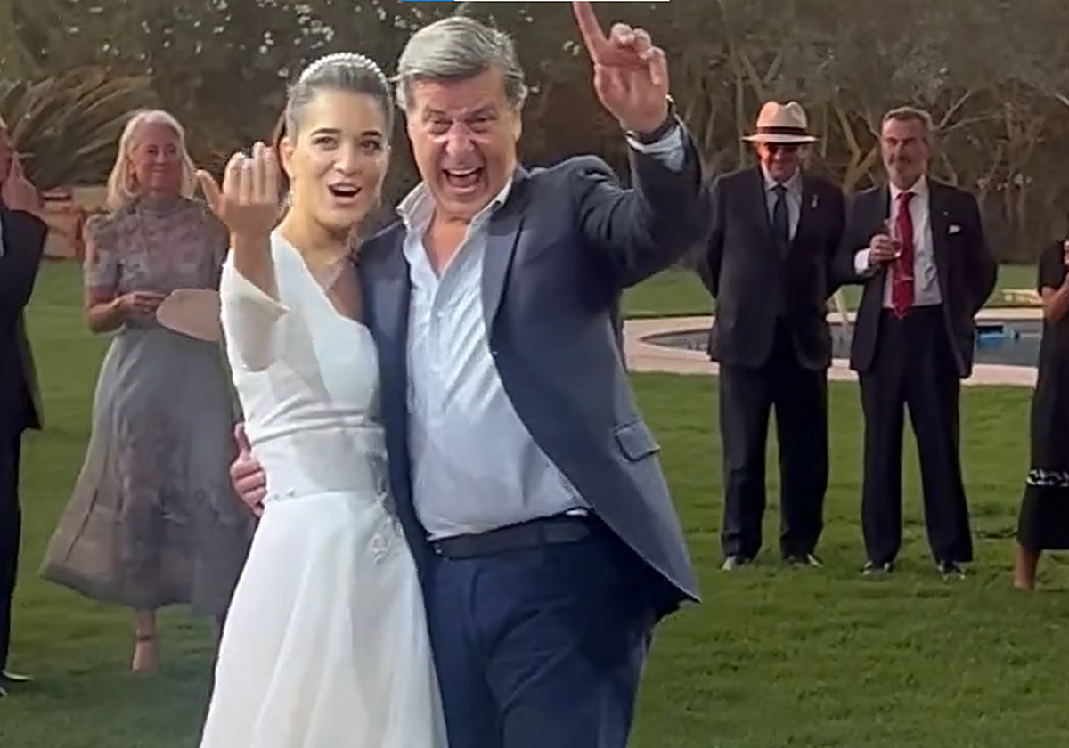 Cayetano Martínez de Irujo en su boda con Bárbara Mirjan