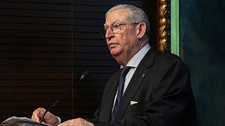 Francisco Vélez: «Se podría conseguir un tiempo importante adelantando la Madrugada»