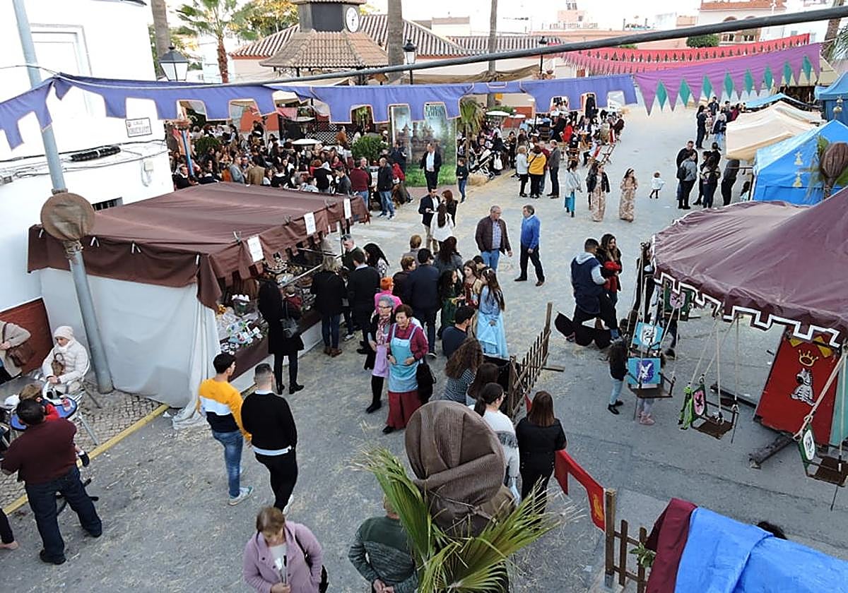El Mercado Medieval se celebra en las calles del centro del Palmar de Troya