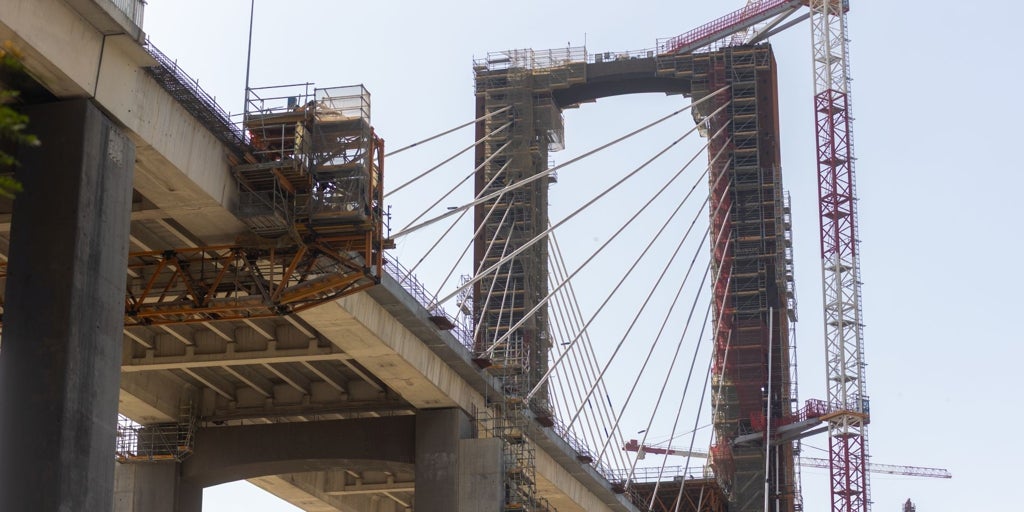El Gobierno promete que la obra del puente del Centenario estará acabada a finales de 2026