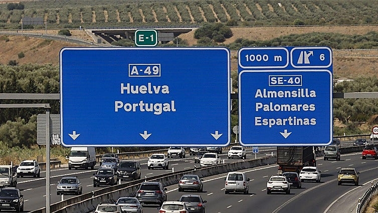 Muere un conductor en un accidente de tráfico en la A-8325 a su paso por Casariche