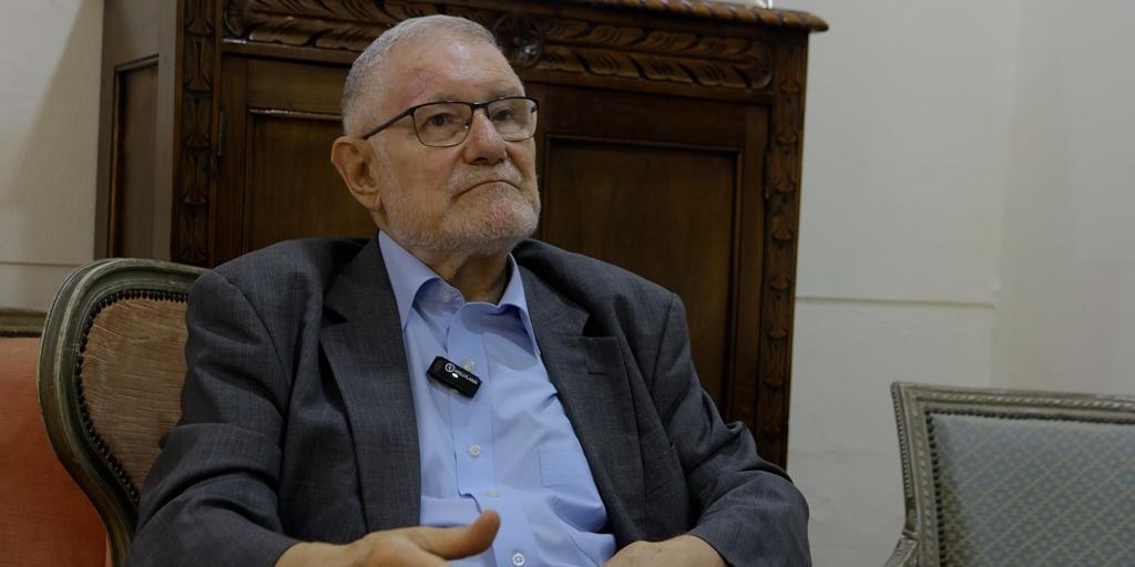 Yáñez-Barnuevo, diplomático: «Mi colegio era un oasis en el desierto de Sevilla y de mi promoción salieron Manuel del Valle, José María Luzón y José Luis Manzanares»