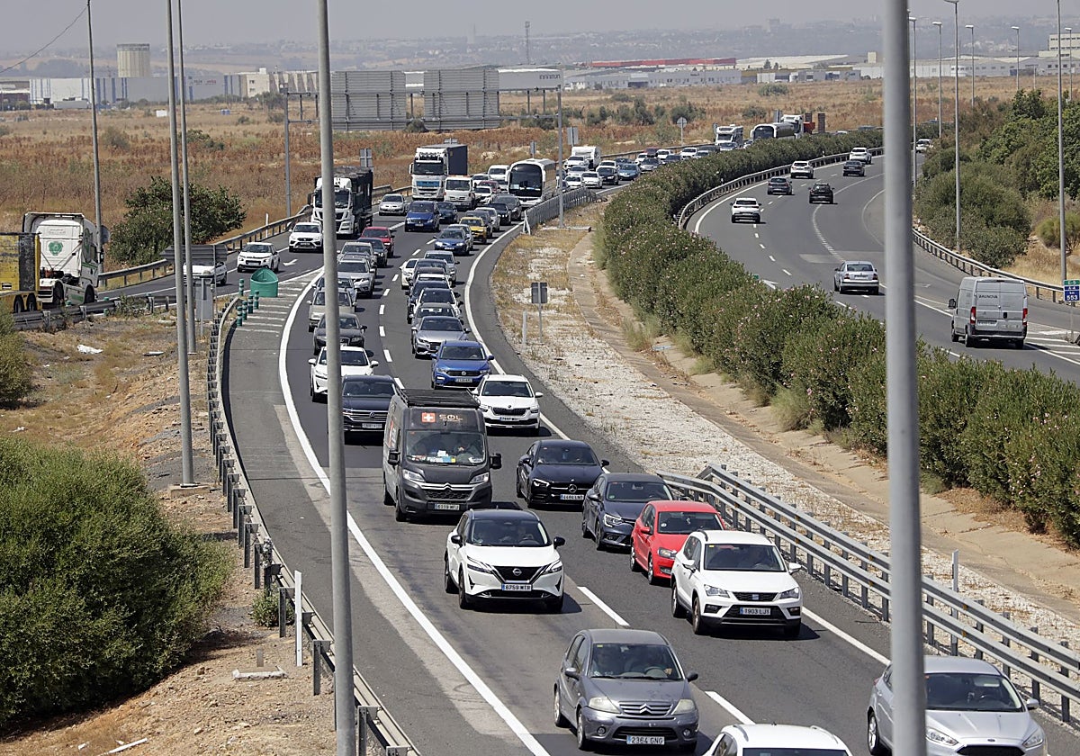 Imagen de archivo de atascos en la AP-4