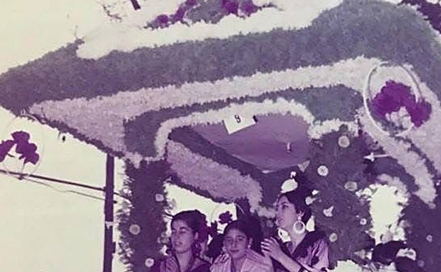 Carreta antigua de la hermandad de la Estrella en Valme