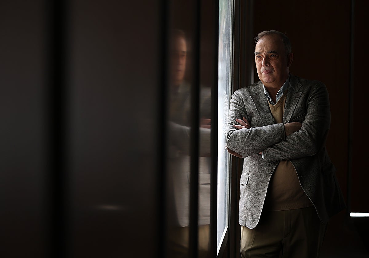 Diego Martínez Torrón reflexiona sobre el arte y la cultura en 'El viejo librero'